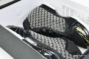 Room Trophy Jordan 23 Black 0512